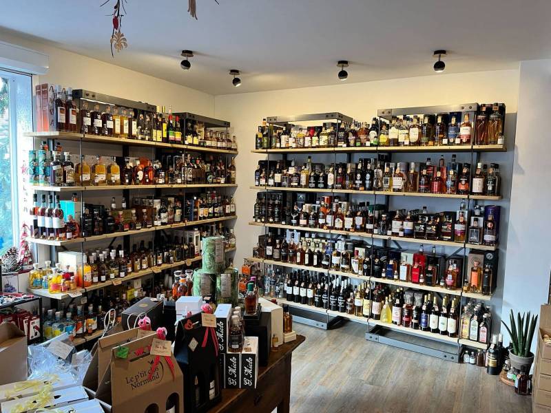 Caviste pour coffrets à offrir près de Dieppe : Bières, rhums arrangés, épicerie fine pour anniversaire et cadeaux d'entreprise